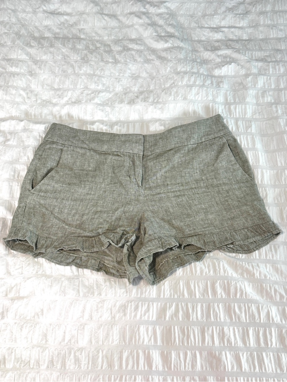 LOFT Green Lightweight Ruffle Hem Shorts